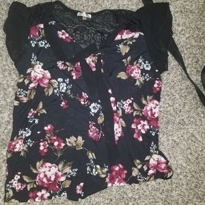 2x shirts (2 tops)
